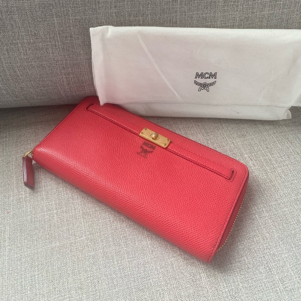 MCM Wallet